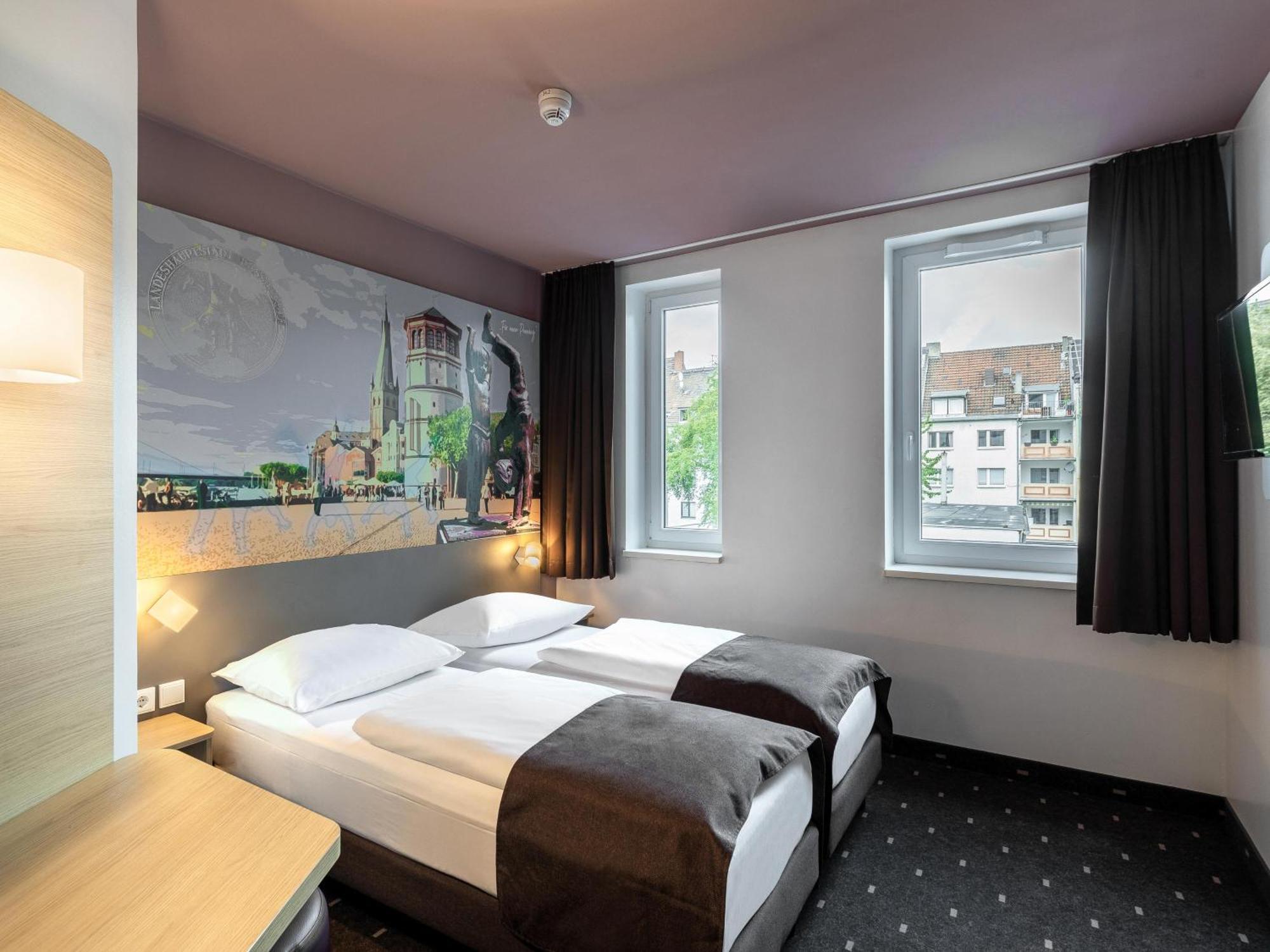 B&B Hotel Duesseldorf-Mitte Exteriör bild